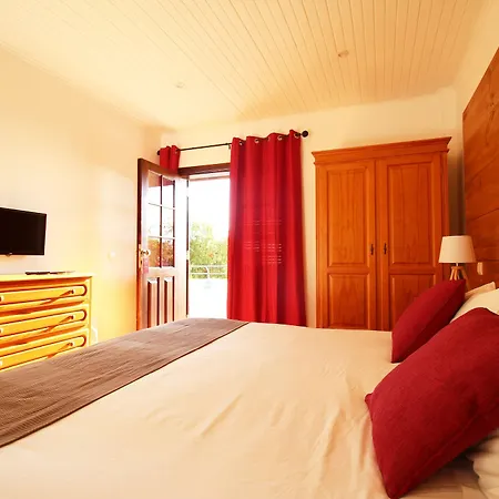 Bed & Breakfast Lusitania 3*