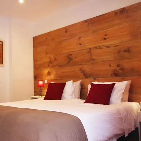 Lusitania Bed & Breakfast 3*