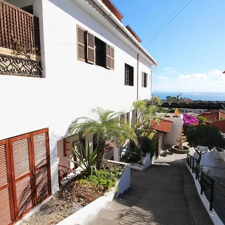 Lusitania Bed & Breakfast 3*