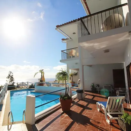 Bed & Breakfast Lusitania Funchal (Madeira)